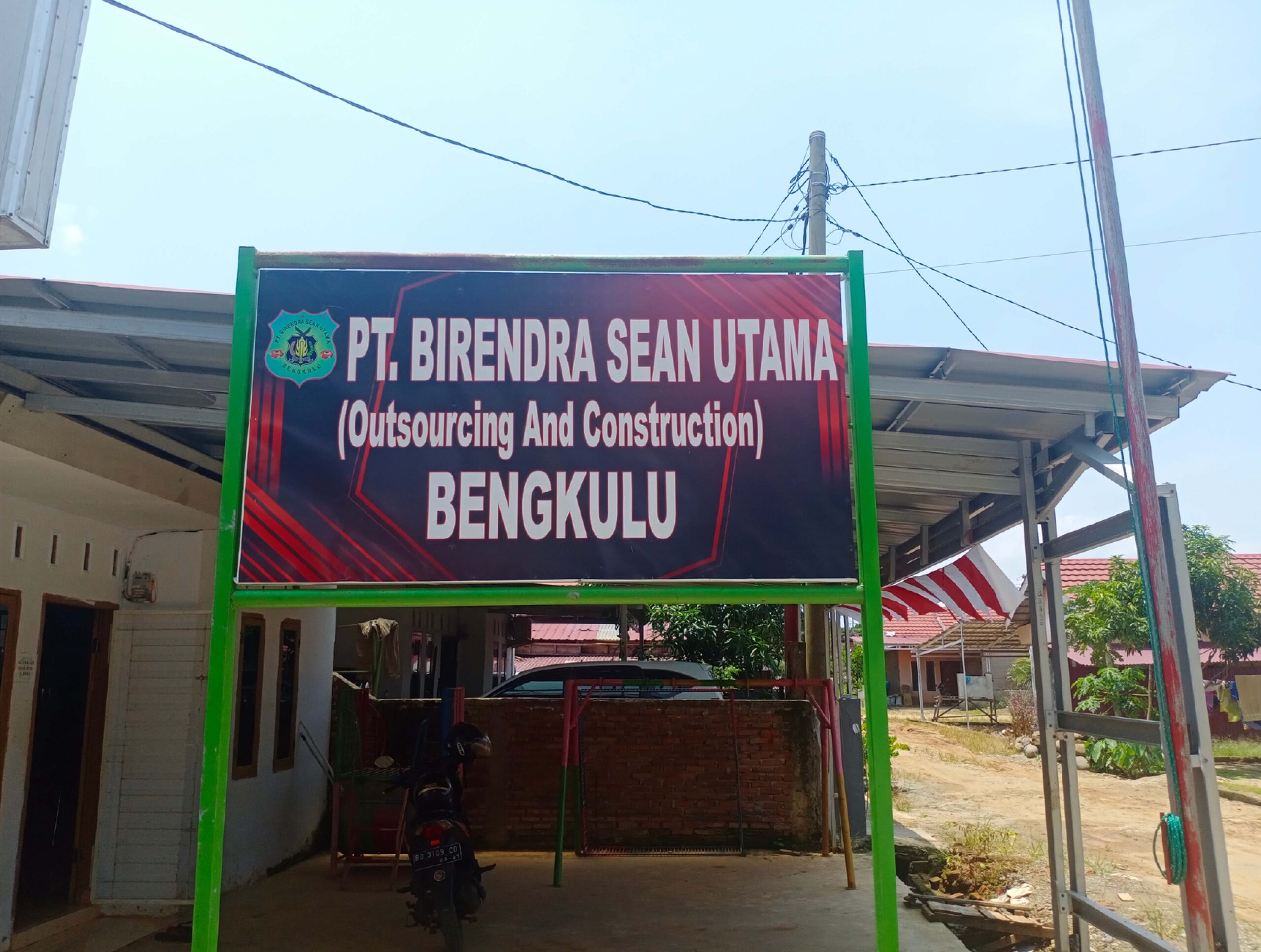 Green Grey Minimal Modern Company Profile Presentation