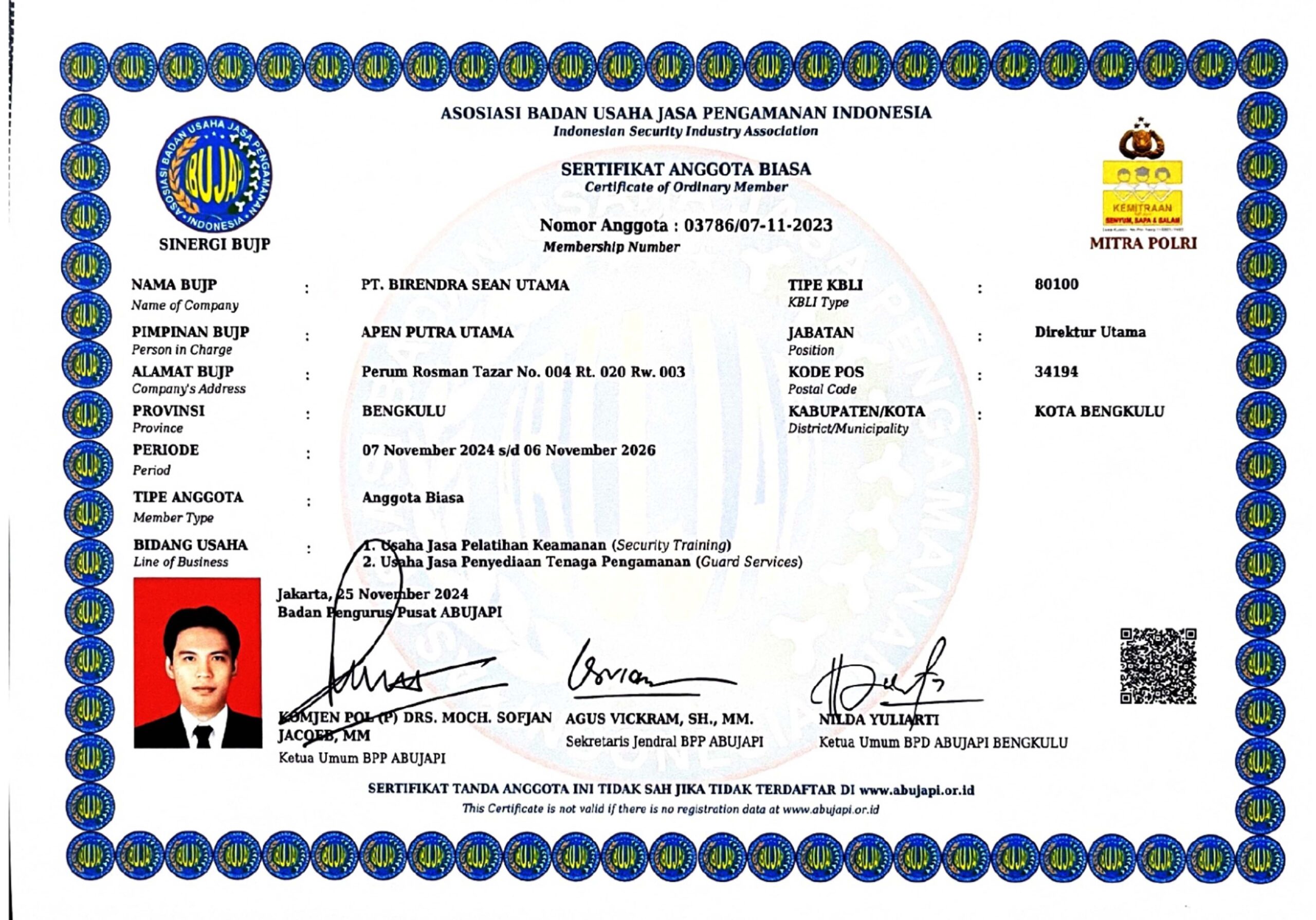 Green Grey Minimal Modern Company Profile Presentation